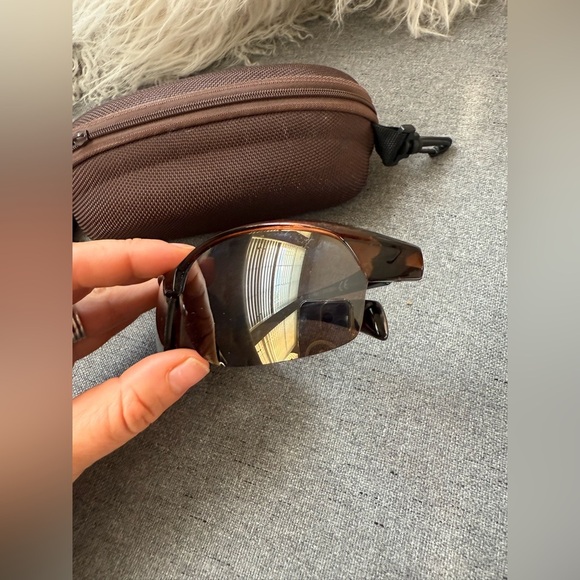 Maui Jim Middles Sunglasses MJ 430 26 63/16 116
Matte Rootbeer Scratched Lenses - Picture 6 of 8